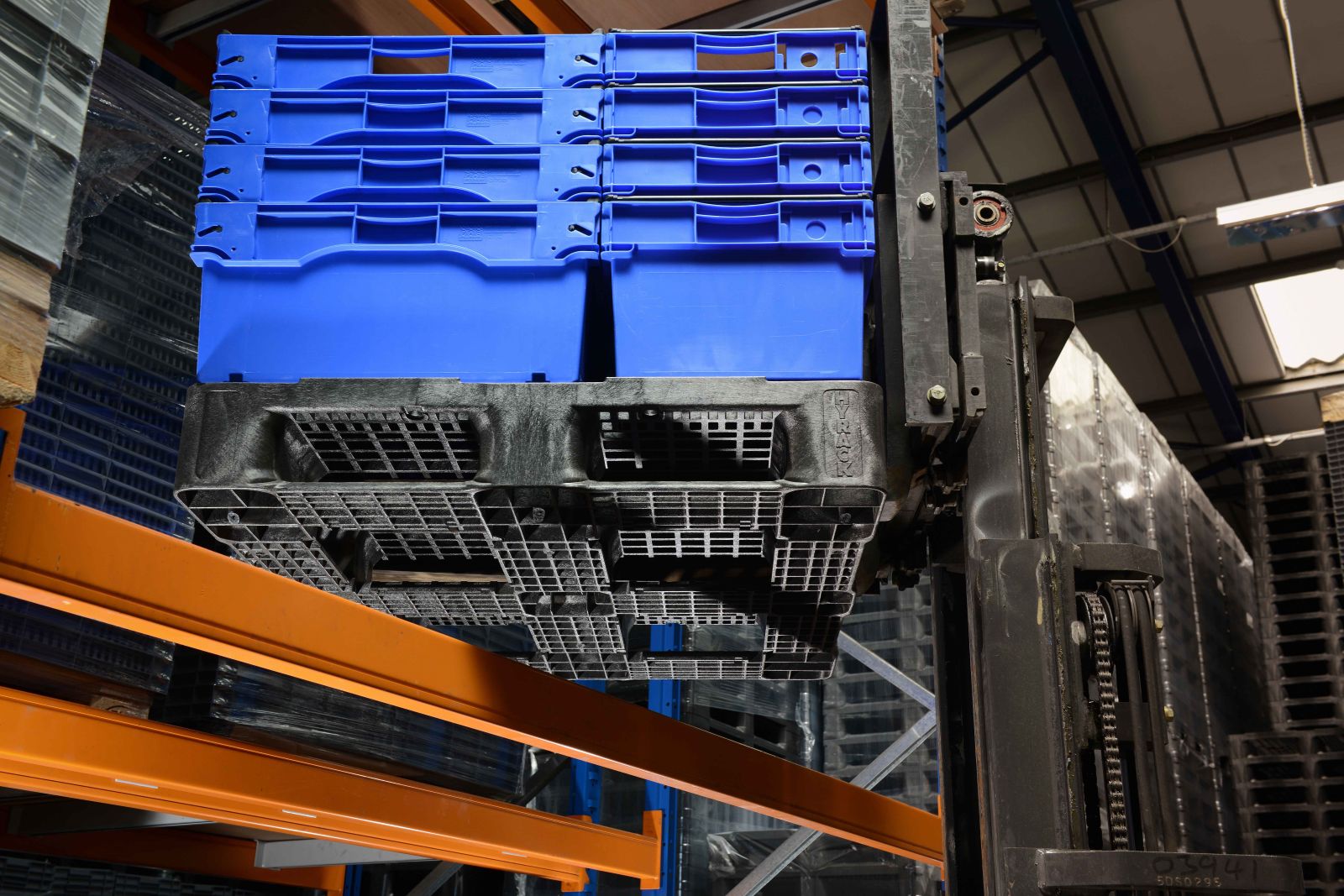 托盤(pán)模具 67